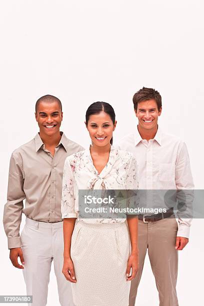 Retrato De La Sonriente Colegas De Negocios De Pie Juntos Foto de stock y más banco de imágenes de 20 a 29 años