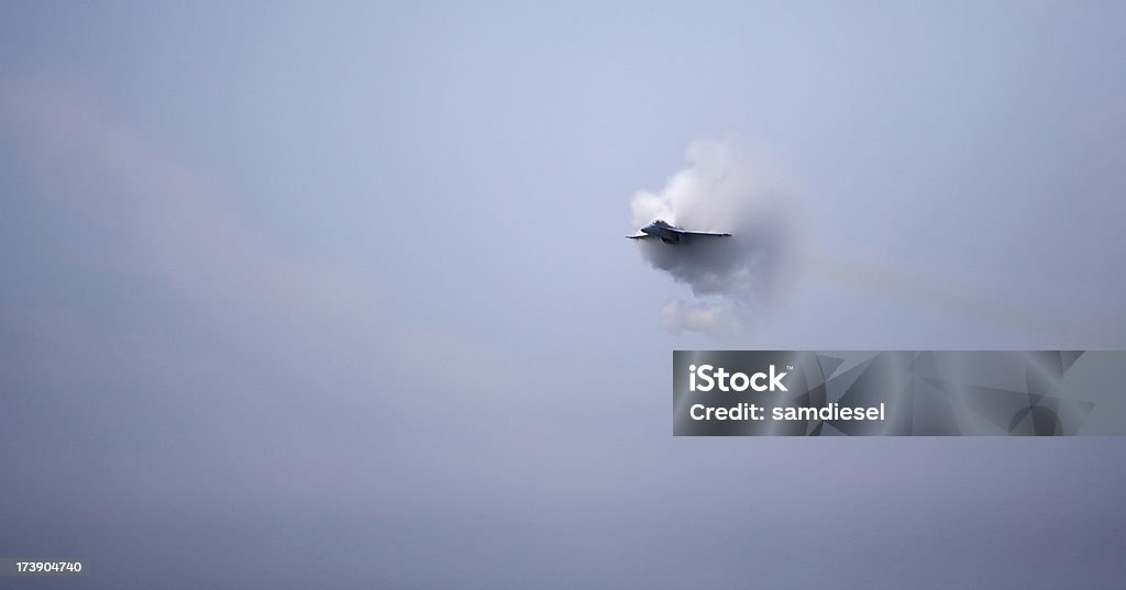 F / A 18 Super Hornet Sonic Boom - Royalty-free Explosão sónica - Fenómeno natural Foto de stock