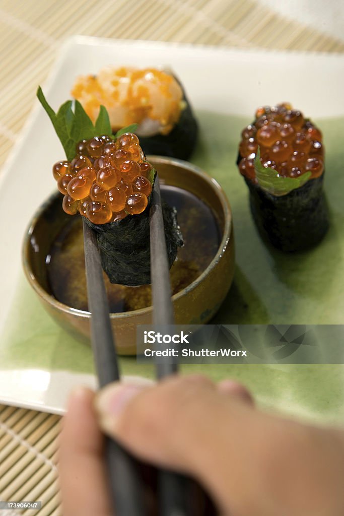 Sushi fresco japonês - Foto de stock de Alimentação Saudável royalty-free