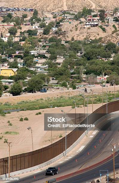Usmexico境界柵 - 国境の壁のストックフォトや画像を多数ご用意 - 国境の壁, シウダッドフアレス, テキサス州エルパソ市