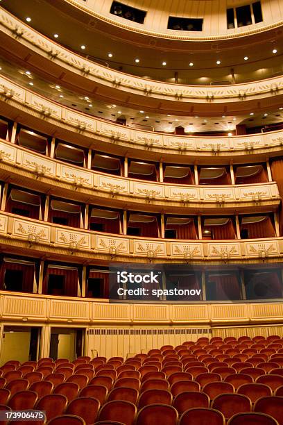 Staatsoper Foto de stock y más banco de imágenes de Staatsoper - Staatsoper, Interior, Viena - Austria