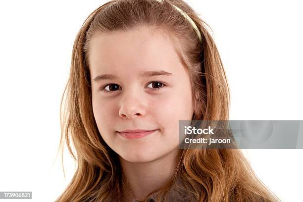 Pequeña Girl Foto de stock y más banco de imágenes de Niñas - Niñas, 8-9 años, Alegre