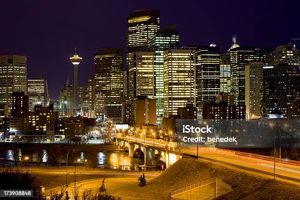 Calgary Notte Skyline - Fotografie stock e altre immagini di Alberta - Alberta, Ambientazione esterna, Calgary