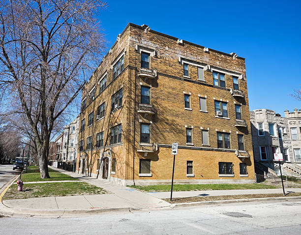 chicago vintage apartment building na south side - townhouse apartment midwest usa house zdjęcia i obrazy z banku zdjęć