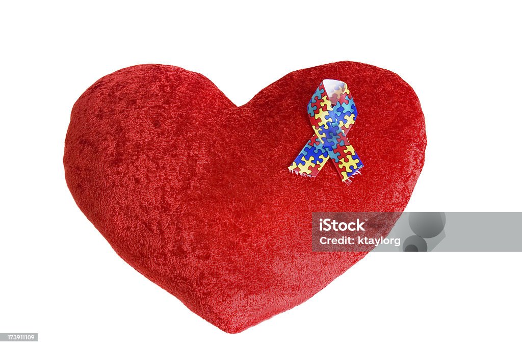 Almofada forma de coração com fita do Autismo - Foto de stock de Amor royalty-free