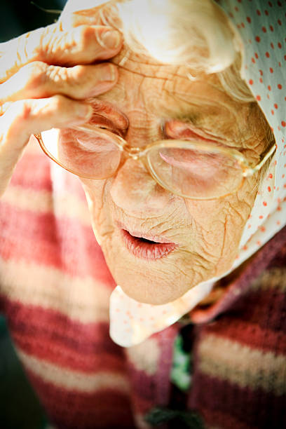 starszy dama - aging process affectionate vitality awe zdjęcia i obrazy z banku zdjęć