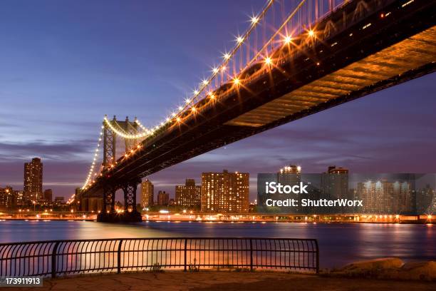 New York Cityponte De Manhattan - Fotografias de stock e mais imagens de Anoitecer - Anoitecer, Ao Ar Livre, Apartamento