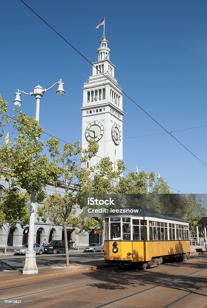 San Francisco Ferry Building e Streetcar - Royalty-free Elétrico Foto de stock