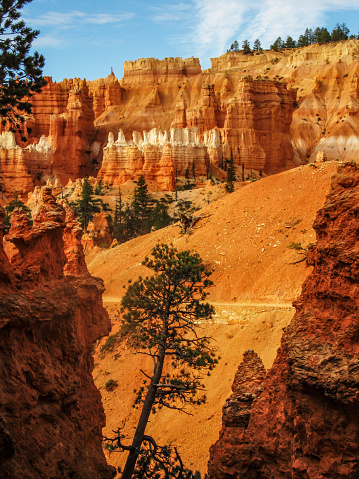 Bryce Canyon is not actually a canyon, but rather a collection of giant natural amphitheatres along the eastern side of the Paunsaugunt Plateau in southwestern Utah. It is well known for its large amount off bizarre rock spires and pinnacles known as Hoodoos, which formed from the erosion of the limestone of the Claron Formation. Legend though claims that these pinnacles were people, who were so bad and evil that the Coyote turned them to stone.