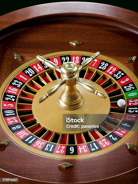 Рулетка — стоковые фотографии и другие картинки Азартные игры - Азартные игры, Вертикальный, Возможность