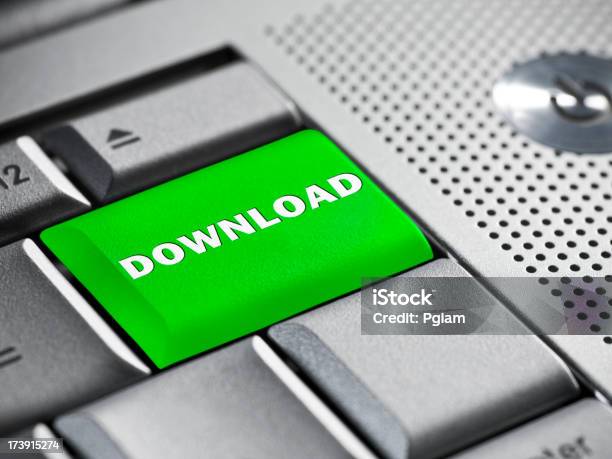 Transferência De Ficheiros Chave Em Um Computador Portátil - Fotografias de stock e mais imagens de Botão - Peça de Máquina