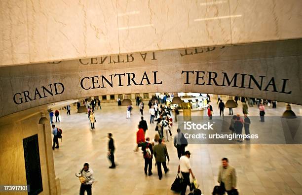 Grand Central Terminal Interior - Fotografias de stock e mais imagens de Grand Central Station - Manhattan - Grand Central Station - Manhattan, Interior, A caminho