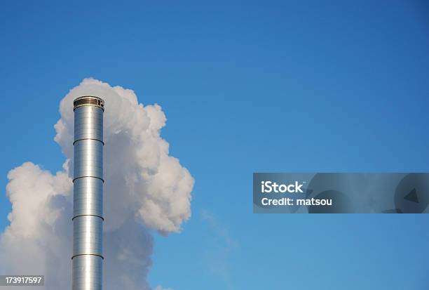 Foto de Poluição Atmosférica e mais fotos de stock de Aço Inoxidável - Aço Inoxidável, Chaminé, Chaminé