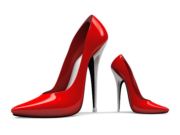 3 d grandes e pequenas sapatos de salto alto vermelho - stiletto pump shoe shoe high heels imagens e fotografias de stock
