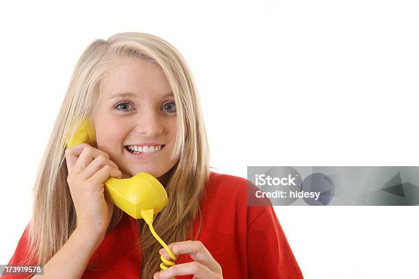 Emocionantes Llamada Telefónica Foto de stock y más banco de imágenes de Adolescente - Adolescente, Belleza, Comunicación