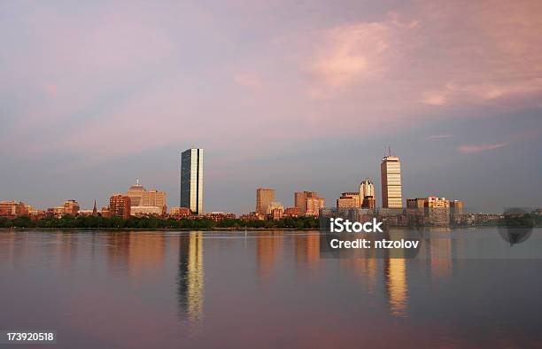 Boston Bei Sonnenuntergang Stockfoto und mehr Bilder von Abenddämmerung - Abenddämmerung, Außenaufnahme von Gebäuden, Back Bay