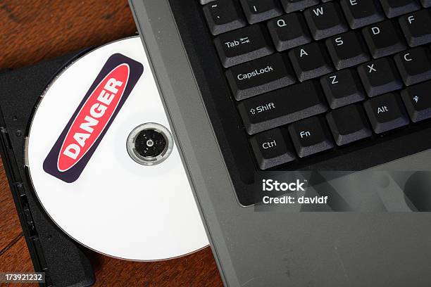 Опасные Компьютер Диск — стоковые фотографии и другие картинки CD-ROM - CD-ROM, DVD-диск, Гибкий диск