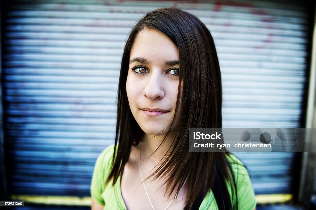 Подросткам-Портрет милой девушки (XL - Стоковые фото 14-15 лет роялти-фри