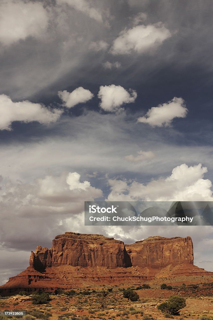 Monument Valley paesaggio deserto Butte - Foto stock royalty-free di Affioramento
