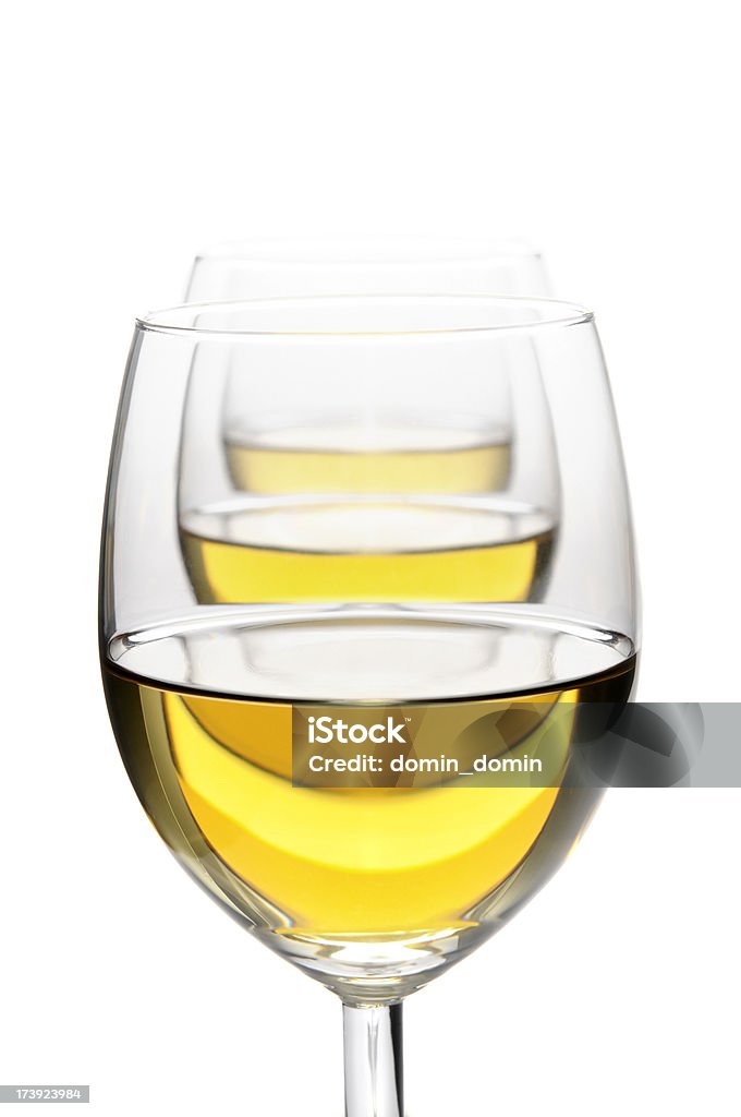 Три полностью бокала вина - Стоковые фото Алкоголь - напиток роялти-фри