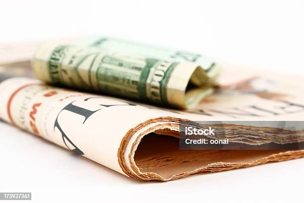 マネーと新聞 - アメリカ通貨のストックフォトや画像を多数ご用意 - アメリカ通貨, インフレ, カスタマーサービス担当者