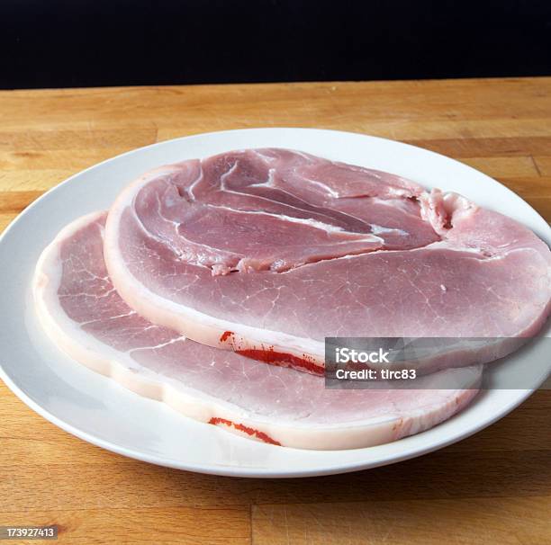 Two Raw Gammon Стейки — стоковые фотографии и другие картинки Без людей - Без людей, Белый, Бифштекс