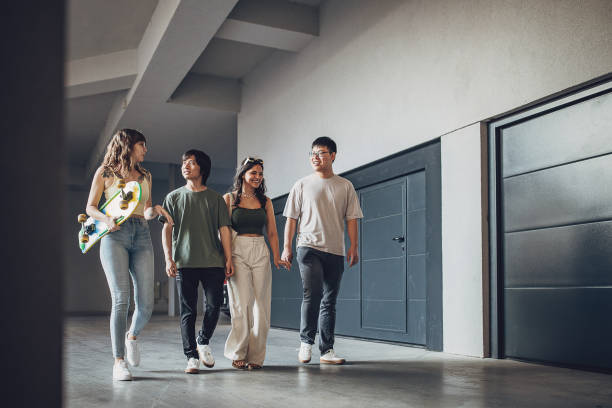 istock Friends hanging out 1739274634