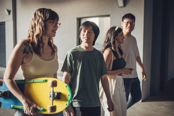 istock Friends hanging out 1739275700