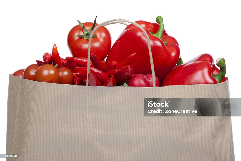 red Obst und Gemüse-Komposition mit Papier-Einkaufstasche, isoliert w - Lizenzfrei Bunt - Farbton Stock-Foto