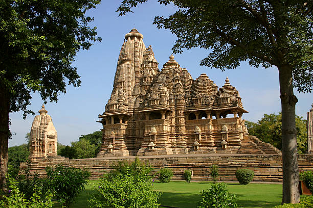 khajuraho templo, índia - khajuraho india indian culture temple imagens e fotografias de stock