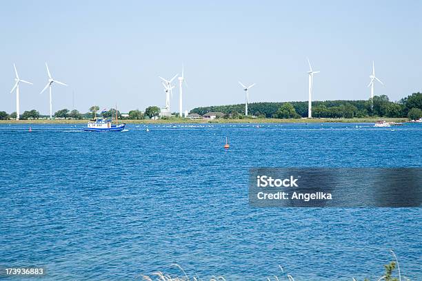 Foto de Fisher Barco e mais fotos de stock de Energia Eólica - Energia Eólica, Fehmarn, Ajardinado