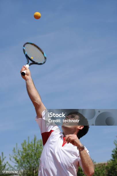 Tennisaufschlag Stockfoto und mehr Bilder von Blau - Blau, Himmel, Tennis