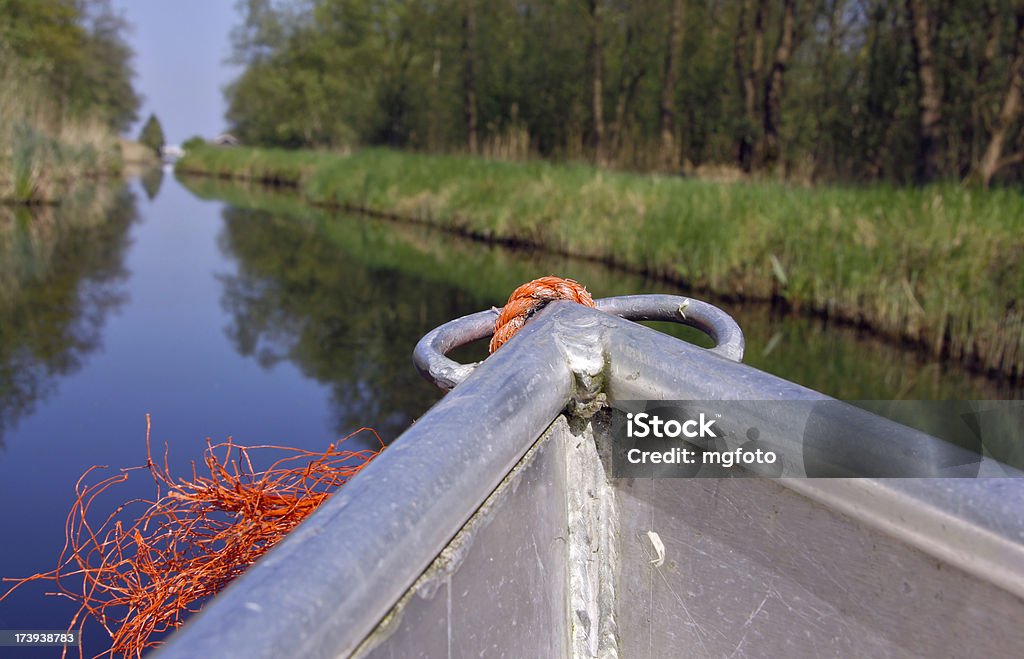 Лодке в Weerribben возле Ossenzijl. - Стоковые фото Нидерланды роялти-фри