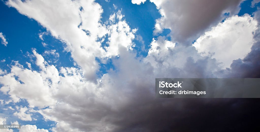 Nube temporalesca approcci - Foto stock royalty-free di Ambientazione esterna