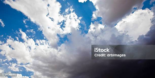 Nube Temporalesca Approcci - Fotografie stock e altre immagini di Ambientazione esterna - Ambientazione esterna, Ambientazione tranquilla, Ambiente