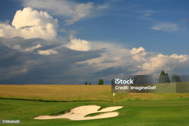 Scenic De Golfe - Fotografias de stock e mais imagens de Campo de Golfe - Campo de Golfe, Pradaria, Areia