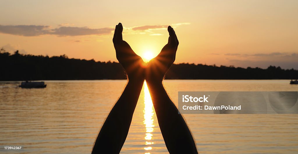 Sole In mani (XXL - Foto stock royalty-free di Speranza