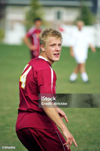 Fußball Candid Porträt Stockfoto und mehr Bilder von Aktiver Lebensstil - Aktiver Lebensstil, Athlet, Blondes Haar