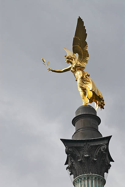 friedensengel - munich wing friedensengel angel imagens e fotografias de stock