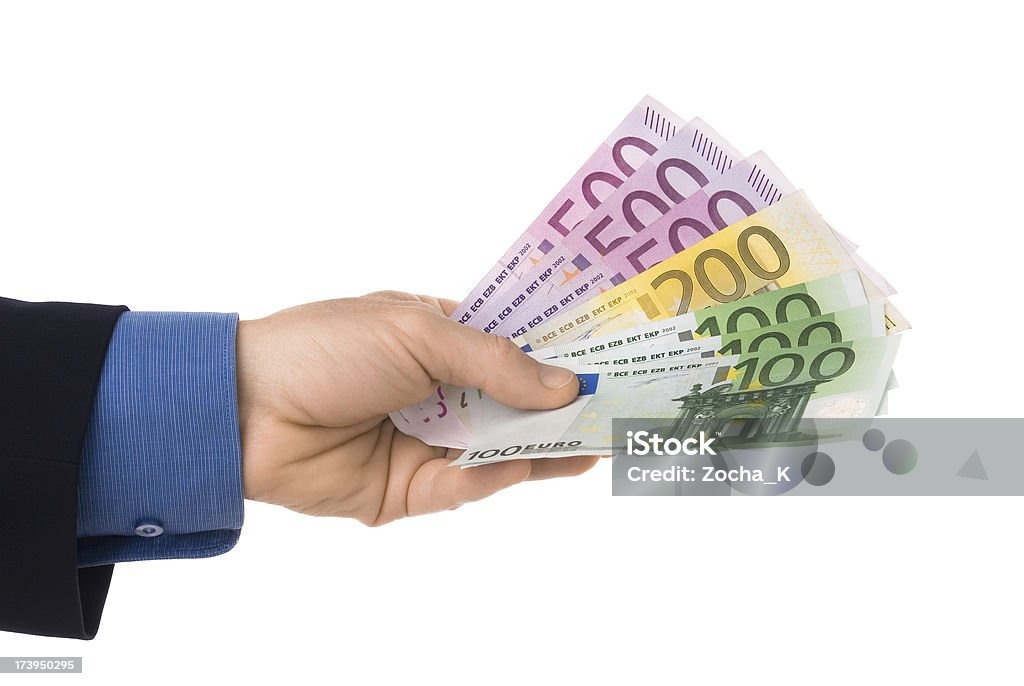 Notas de Euro na mão isolada no branco - Foto de stock de 500 royalty-free