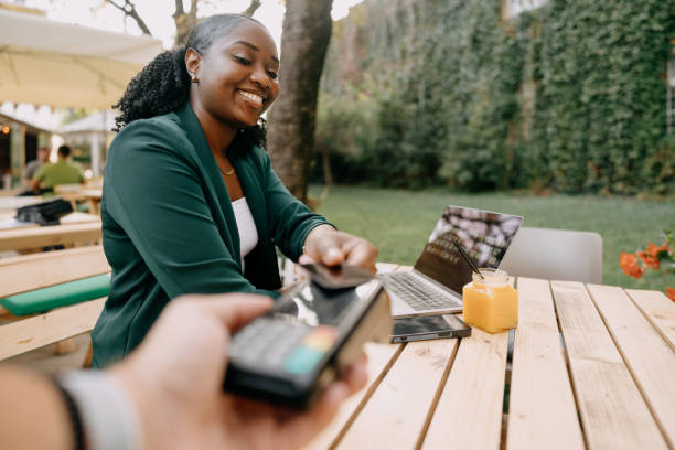 istock Garden payment perfection 1739534769