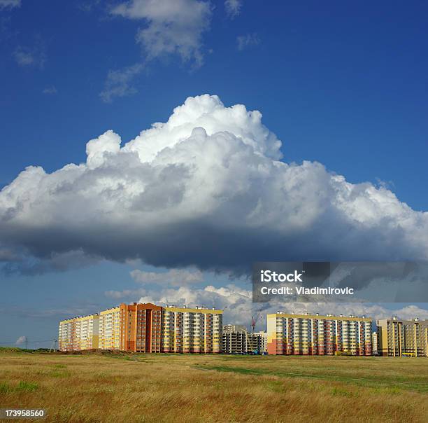 Photo libre de droit de Bâtiment Cloud banque d'images et plus d'images libres de droit de Architecture - Architecture, Beauté de la nature, Blanc