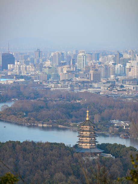 hangzhou city, zhejiang province - aerial photography of west lake, leifeng pagoda and city skyline - moscow river zdjęcia i obrazy z banku zdjęć
