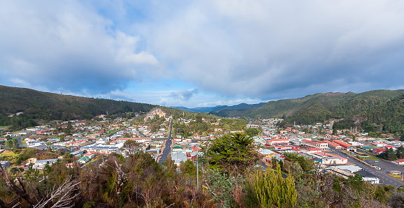 2018-09-02: Spin Kopf, Queentown, Tasmania : landscape of Spin Kopf lookout view valleys is the small west coast city of tasmania. Still bears the relics of this mining history