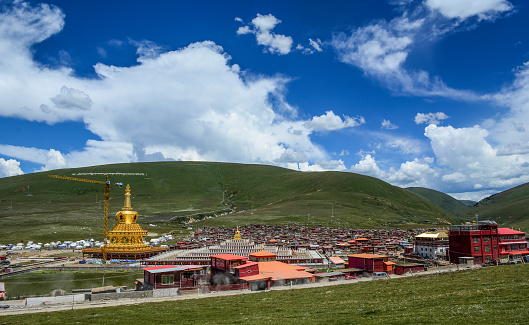 Yarchen Gar Monastery in Garze Tibetan, Sichuan, China. Yarchen Gar is the largest concentration of nuns and monks in the world.