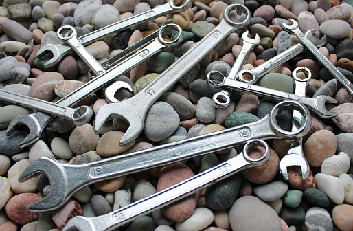 Variety Spanners Сhaotically Scattered On A Sea Pebbles