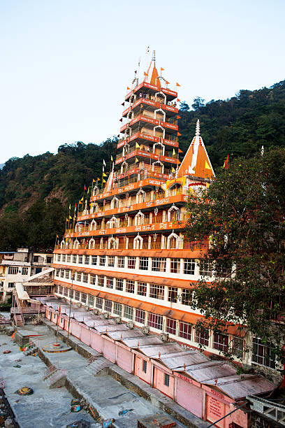 istock Sri Trayanbakshwar Temple,Lakshman Jhula,Rishikesh 174071568