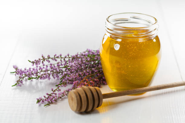 istock Pot of honey 174072526