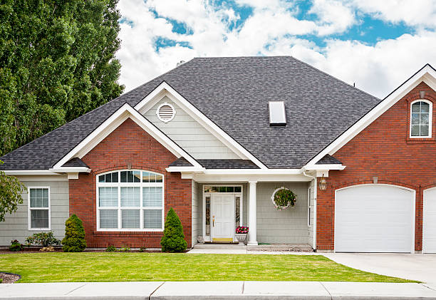 istock Contemporary Home and Sidewalk 174072638