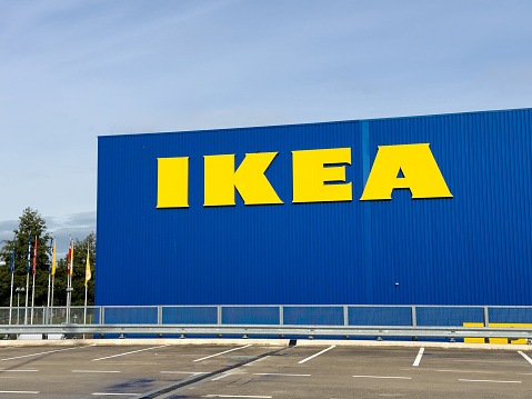 In October 2023, it was announced that IKEA in the Netherlands plans to lower its prices in the coming period. In recent years, items at the furniture giant had become more expensive, but now the company can gradually reduce a significant portion of the prices.